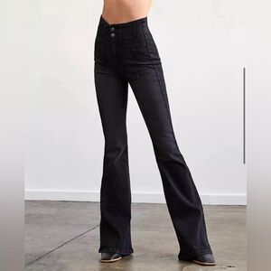 WE THE FREE FREE PEOPLE FLARE JEANS